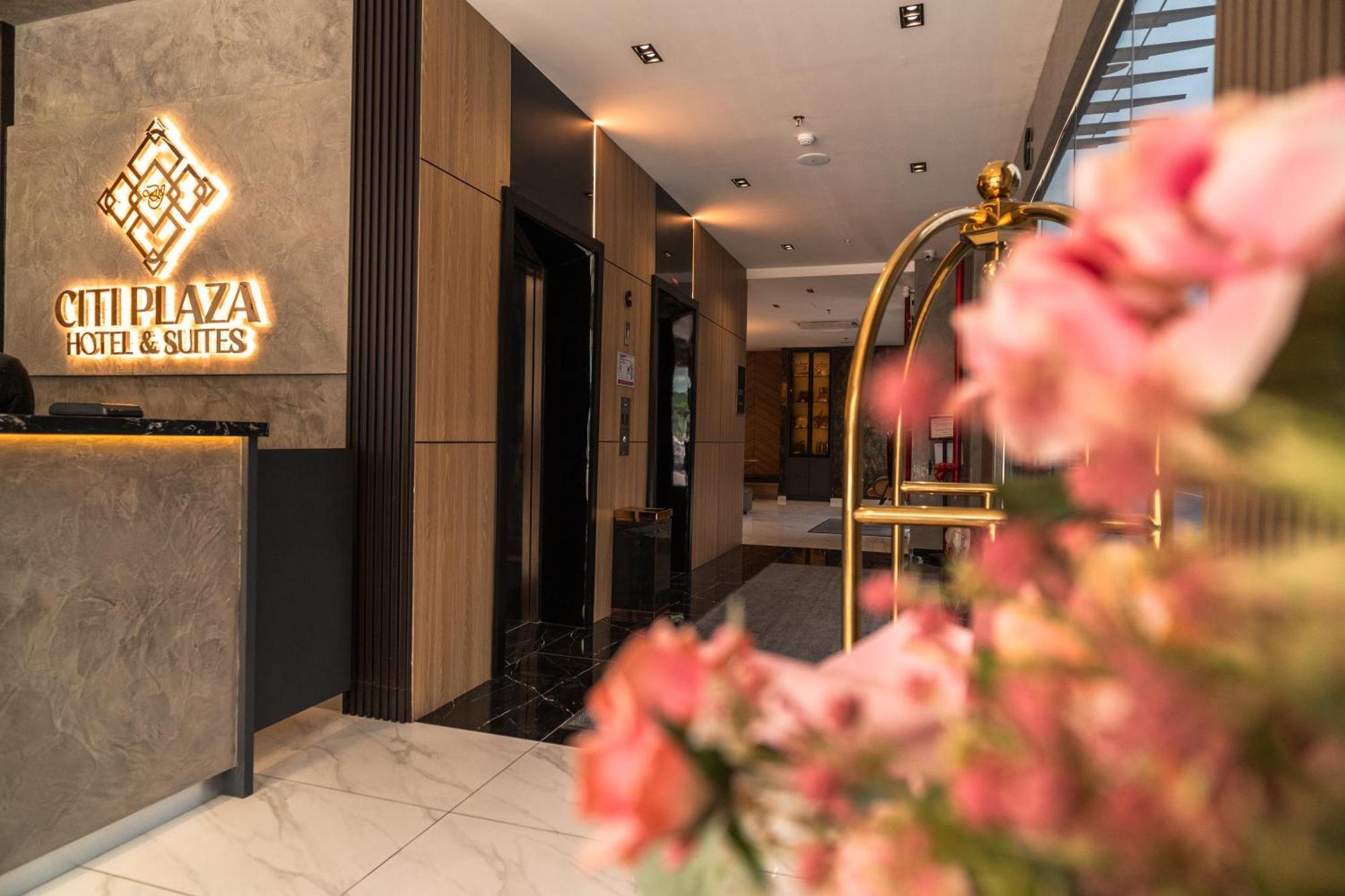 Dj Citi Plaza Hotel & Suites クアラ・トレンガヌ エクステリア 写真